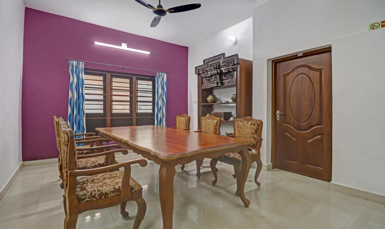 Treebo Backpackers Inn Kochi Buitenkant foto