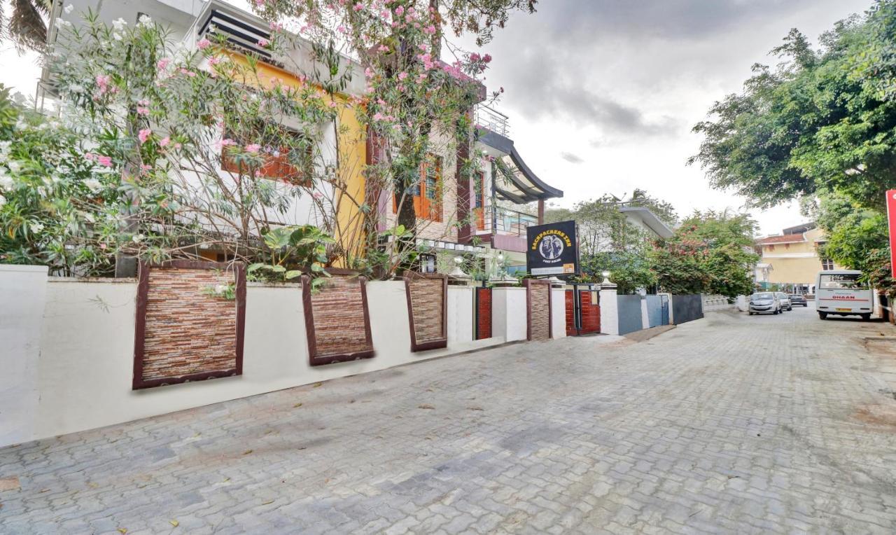 Treebo Backpackers Inn Kochi Buitenkant foto