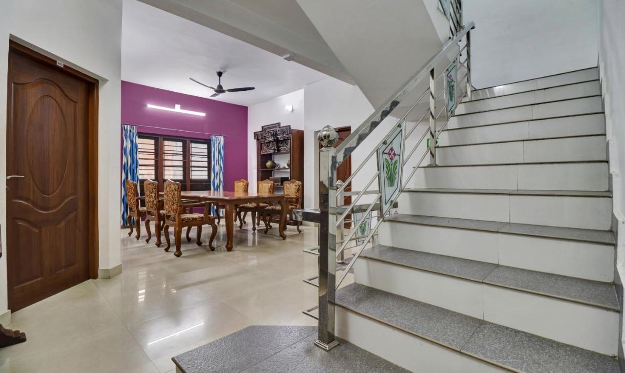 Treebo Backpackers Inn Kochi Buitenkant foto